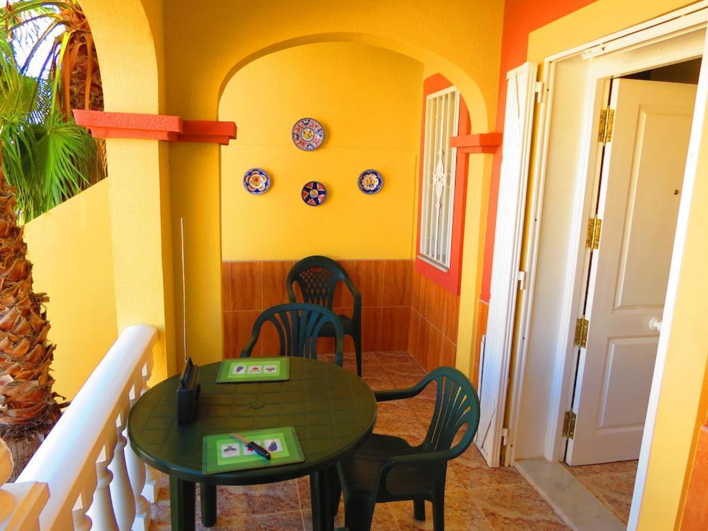 Casa La Zenia Elite Townhouse With Shared Pool And 10 Minutes Walk To Beach Villa Oriola  Exterior foto