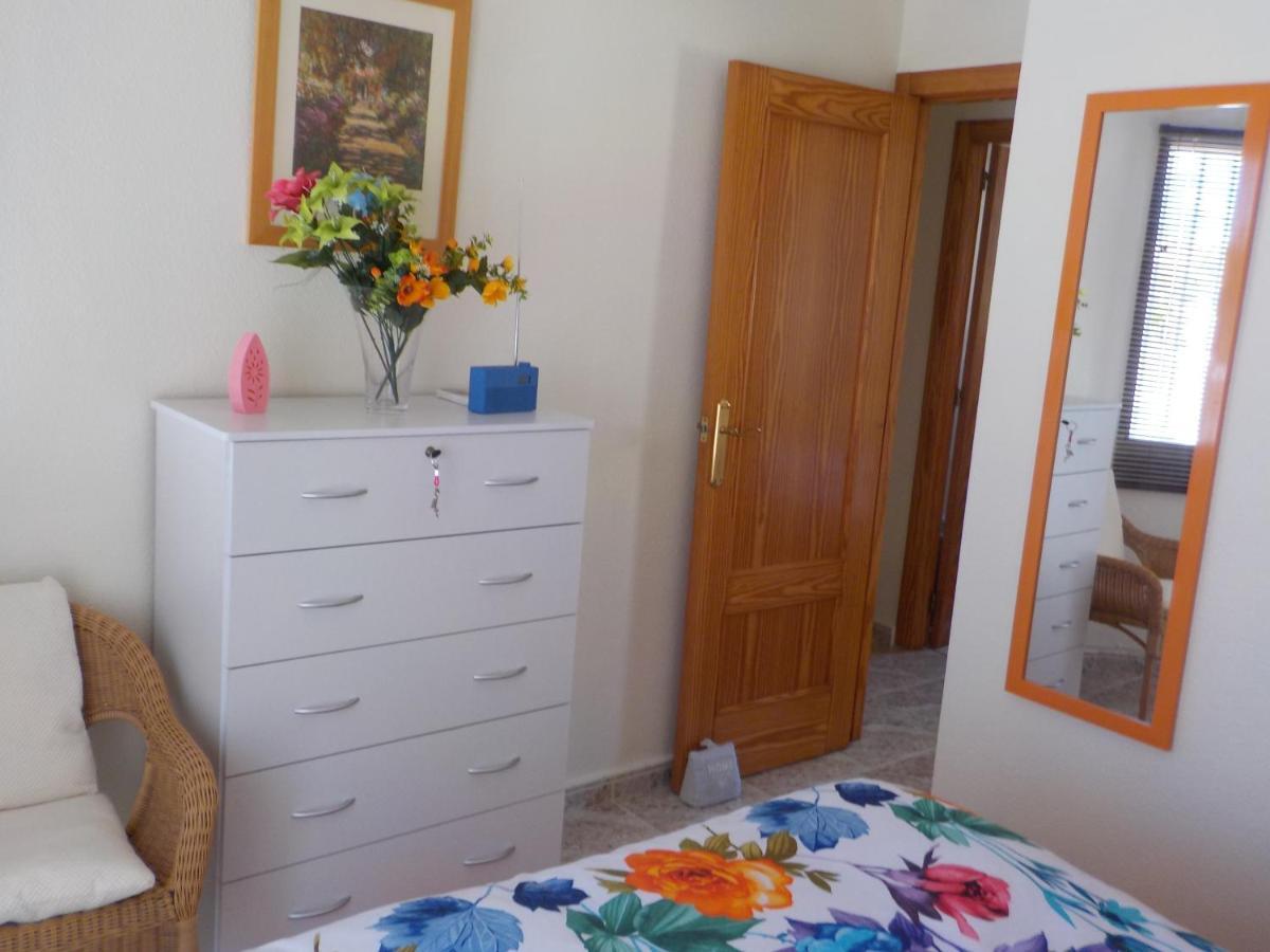 Casa La Zenia Elite Townhouse With Shared Pool And 10 Minutes Walk To Beach Villa Oriola  Exterior foto